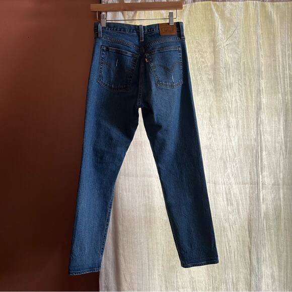 Levi’s Premium Wedgie High Rise Jeans Distressed Ripped Knee Dark Denim Size 28 - Picture 3 of 7
